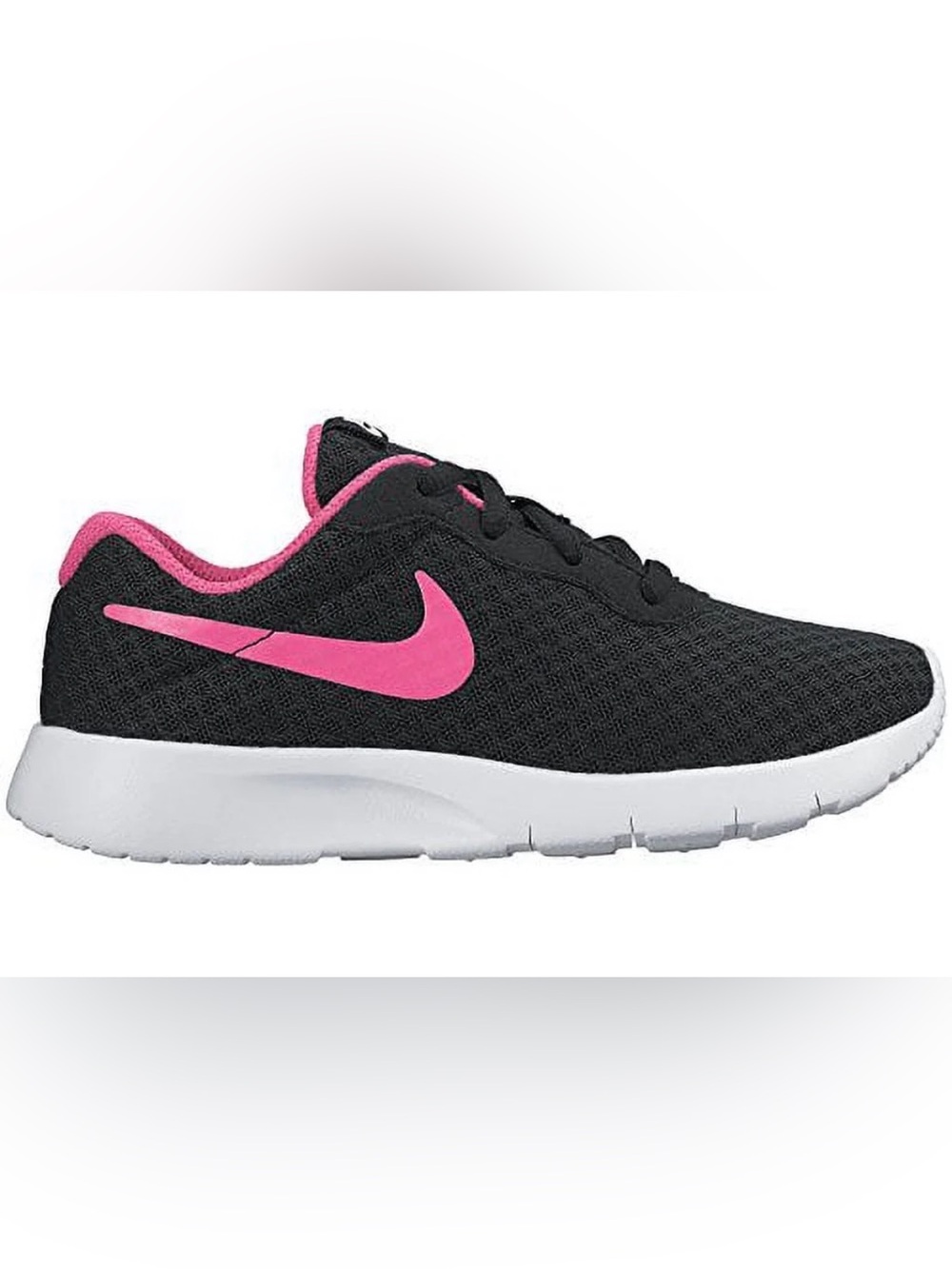 Nike Tanjun Girls Sz 4Y in Hyper Pink/Black * NEW IN BOX * 818384 061